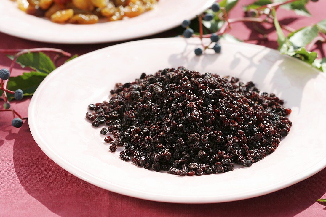 Raisins, variety 'Corinche', on a plate