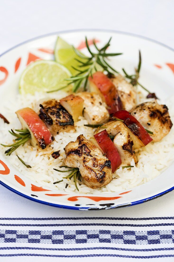 Fruity chicken skewers with rice