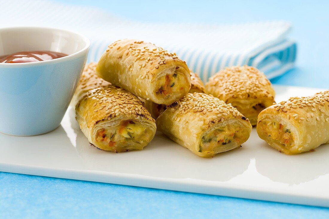 Puff pastry rolls with mince and vegetable filling