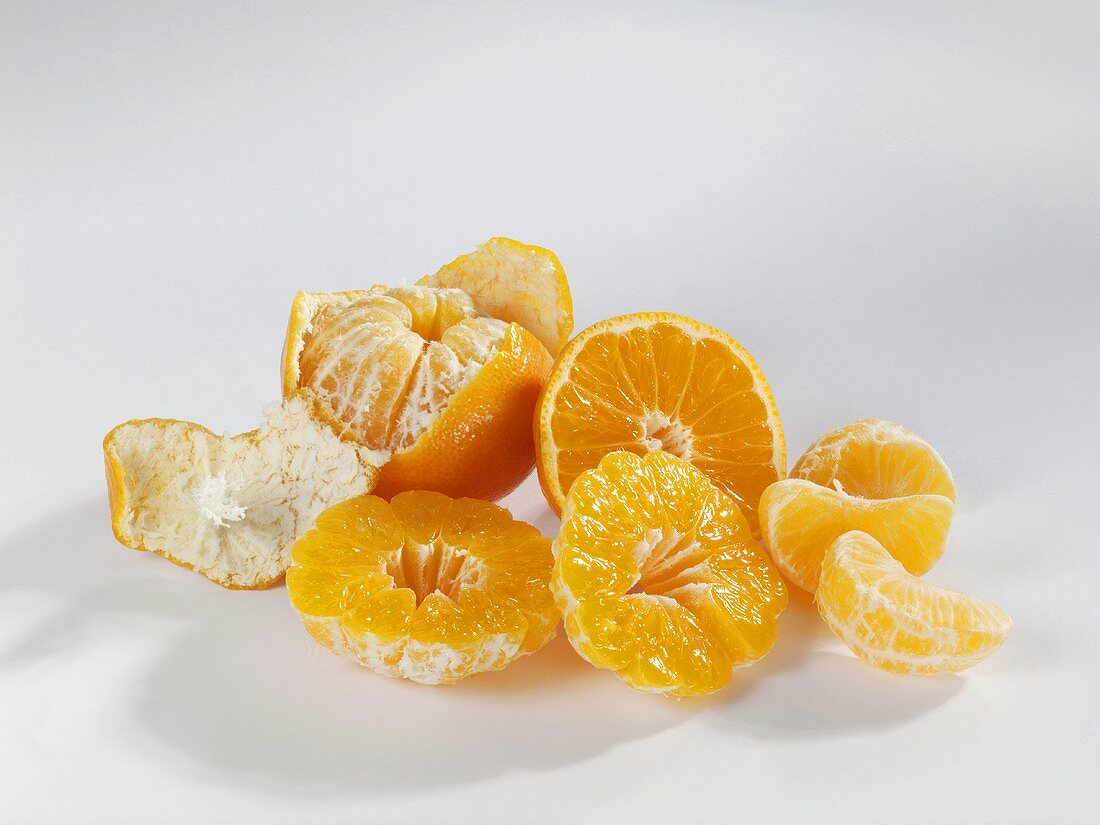Clementines, peeled, halved and segments