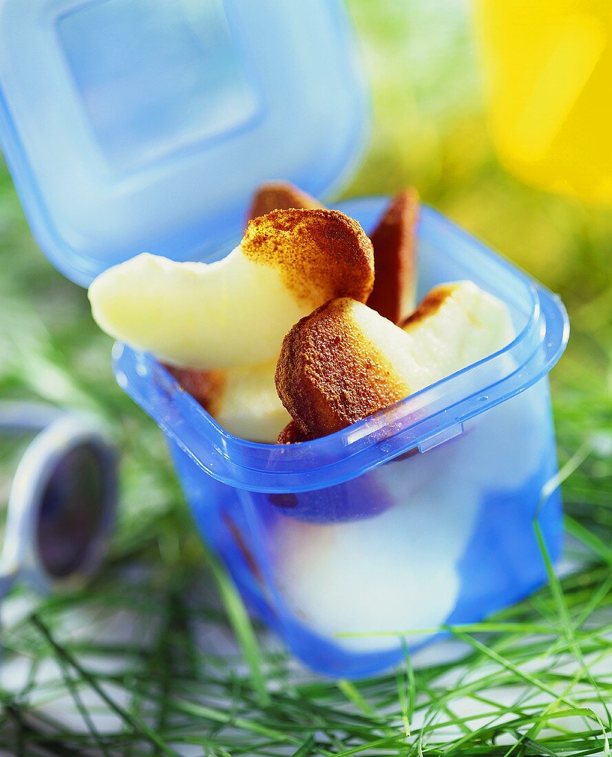 Apple slices with cinnamon sugar