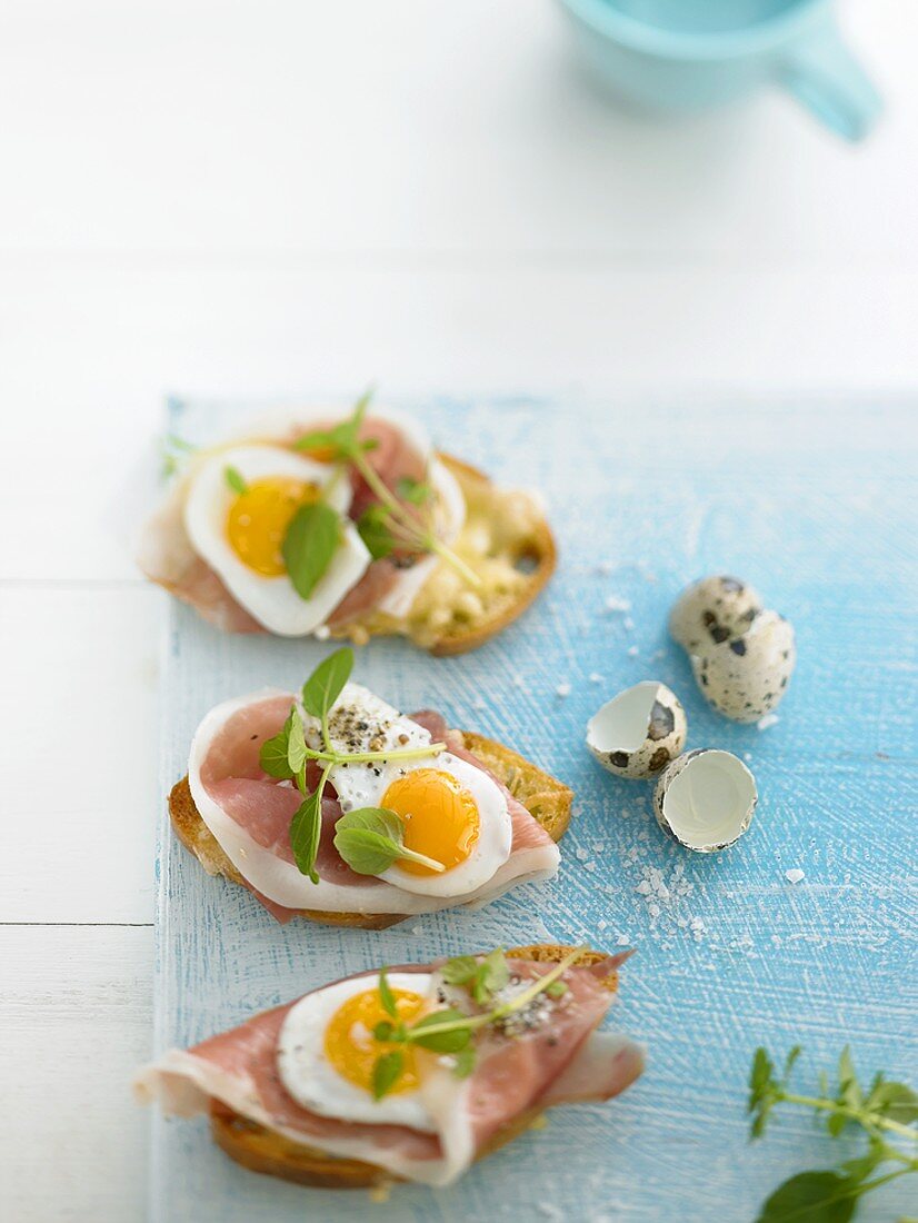 Strammer Maximiliano (Ciabatta mit Parmaschinken und Ei)