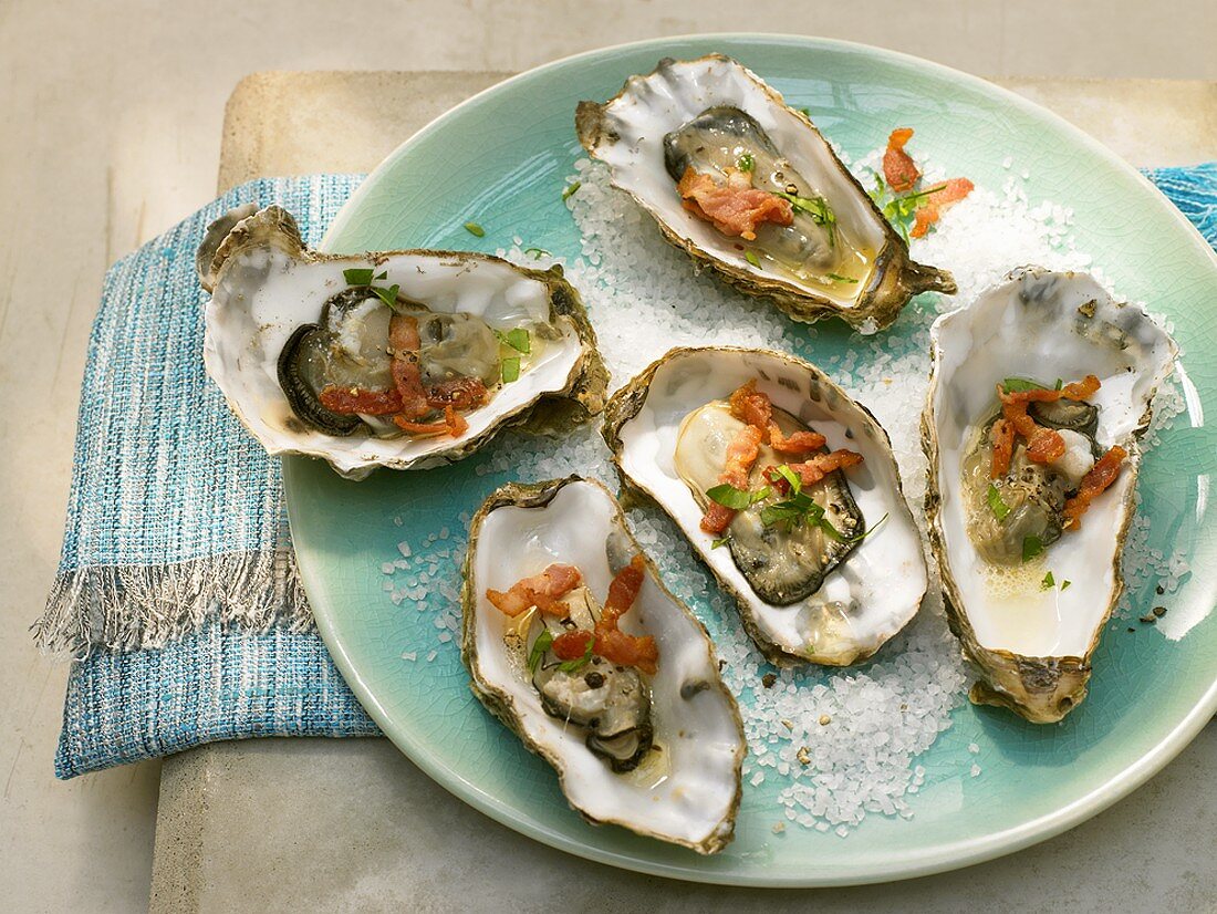 Grilled oysters with bacon