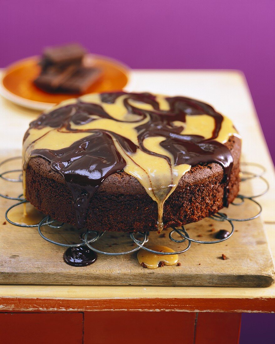 Schokoladenkuchen mit Glasur