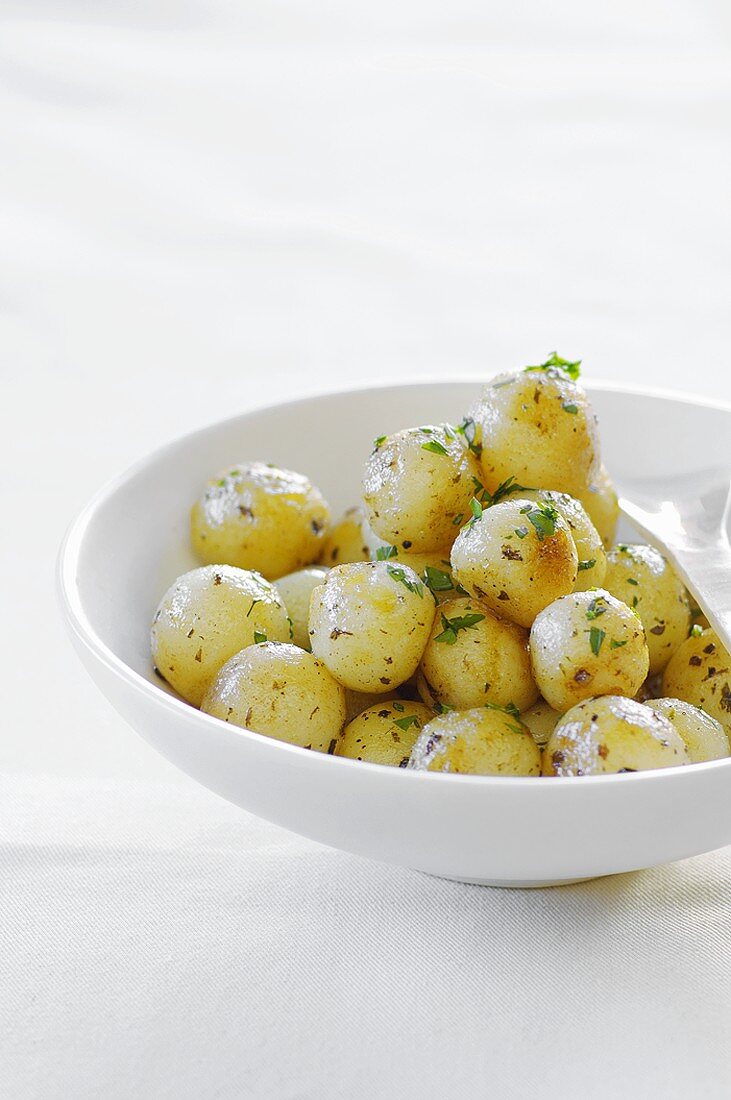 Potatoes with white wine glaze