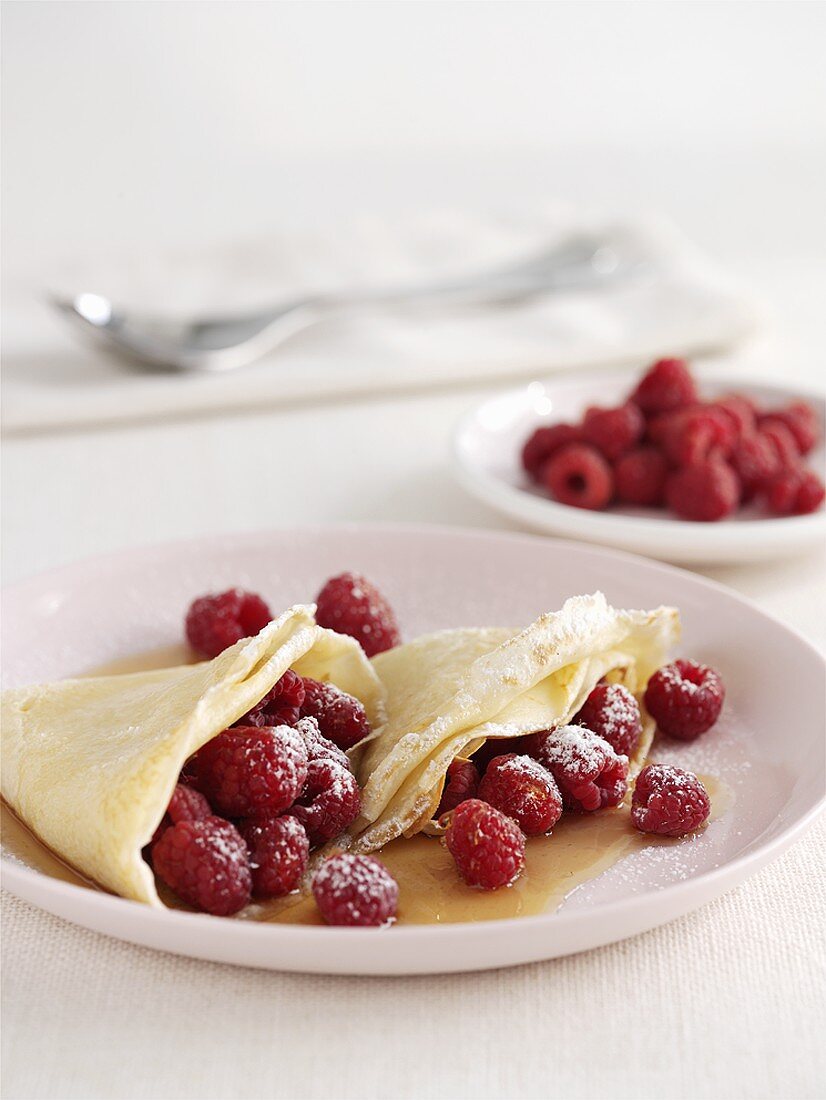 Crêpe with raspberries