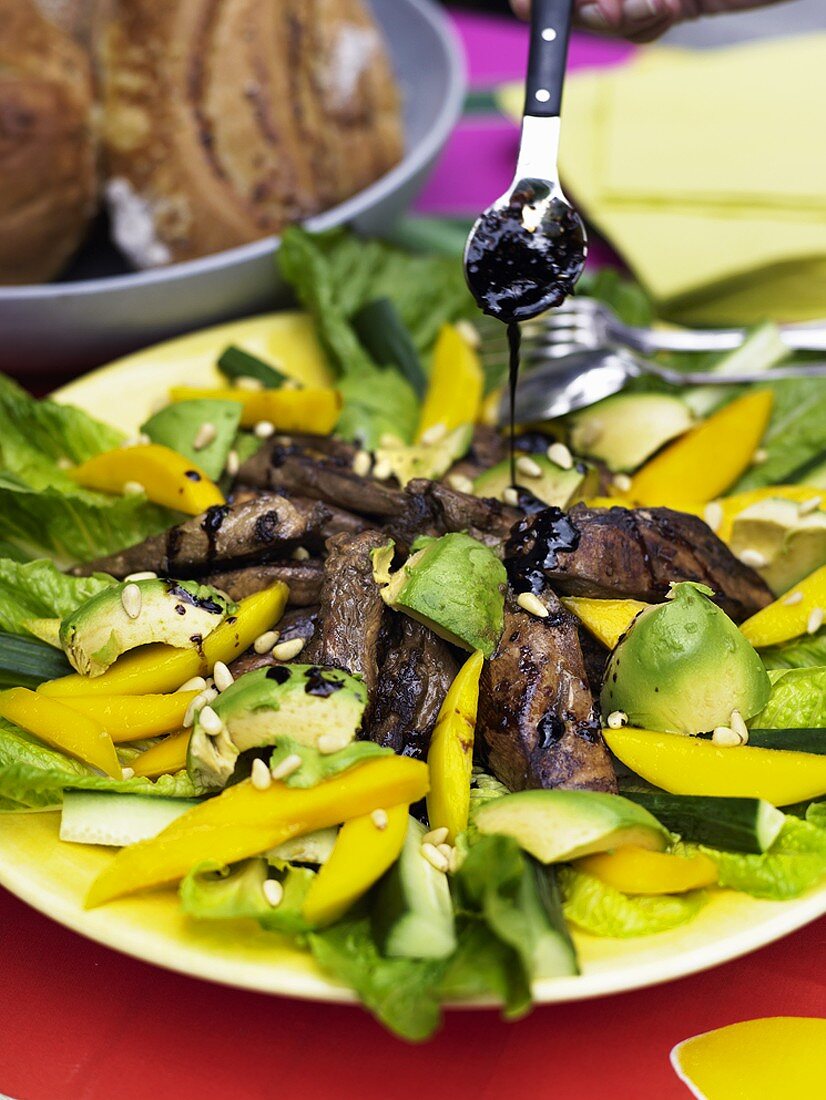 Vegetable salad with beef and balsamic dressing