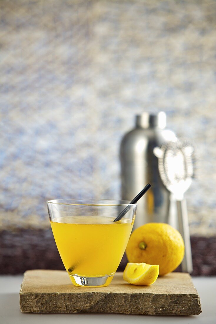 Crazy Fruit (rum and lemon cocktail)
