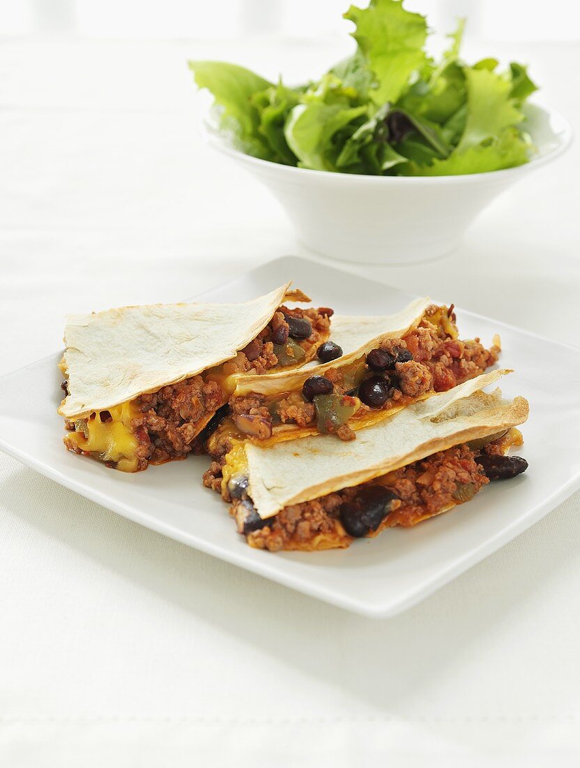 Quesadillas with chili con carne and cheese