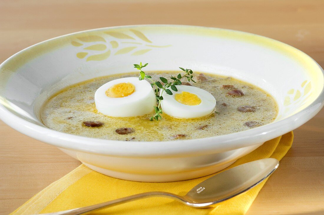Sour flour soup with egg
