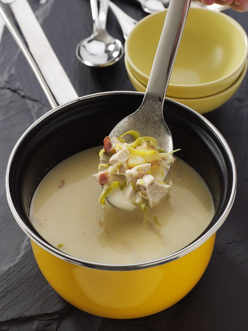 Cream of chicken soup with leeks