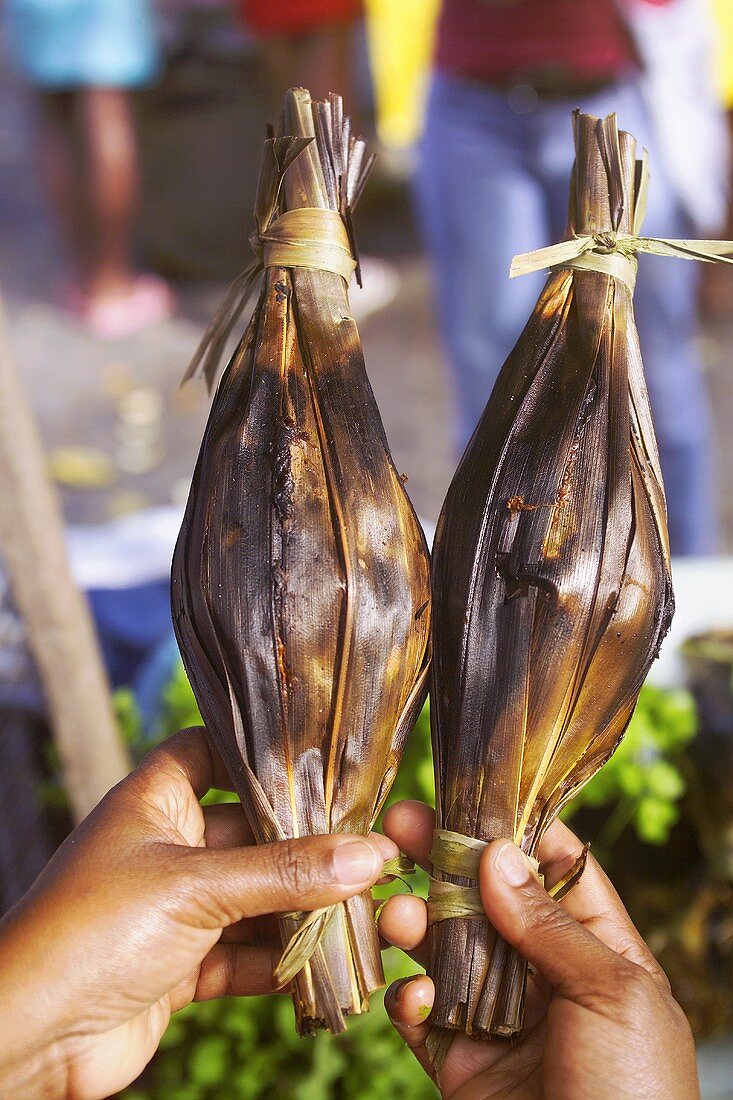 Moqueada (Fish or meat wrapped in palm leaves)