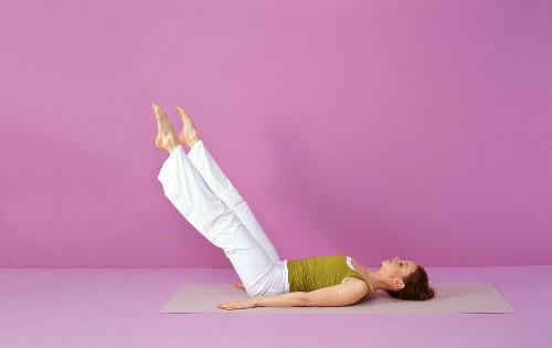 Pilates Roll Over Ruckenlage Buy Image Seasons Agency