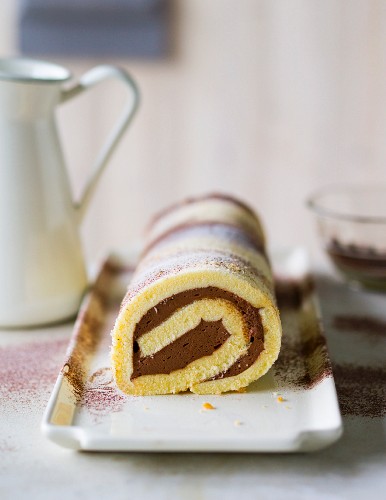 Backen mit Stevia: Biskuitrolle mit Schokocremefüllung