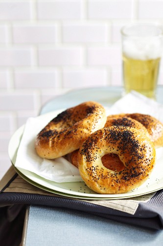 Poppy seed bagels