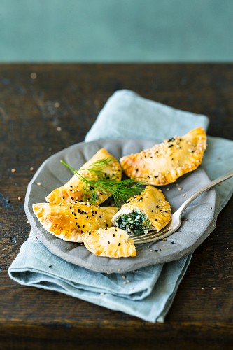 Sambusak with sheep's cheese and spinach