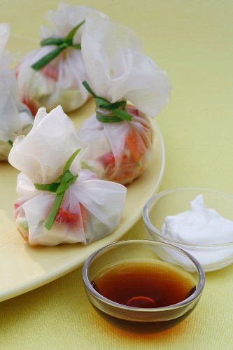 Rice paper sacks with prawns and roasted vegetables