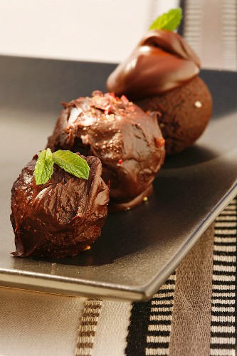 Chocolate and pepper bites