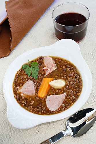 Lentil stew with salted pork