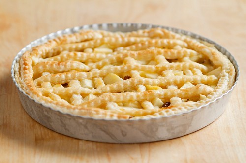 Puff pastry apple pie