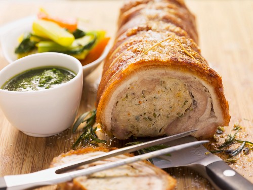 Porchetta e salsetta verde (cochon de lait roulade)