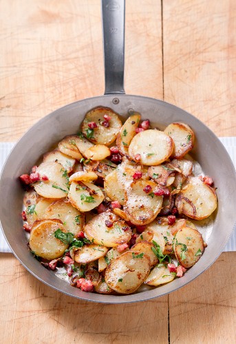 Bratkartoffeln mit Speckwürfeln