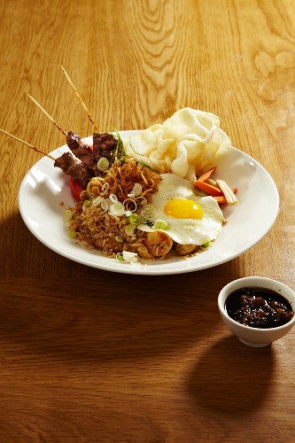 Nasi Goreng (Reisgericht, Indonesien)