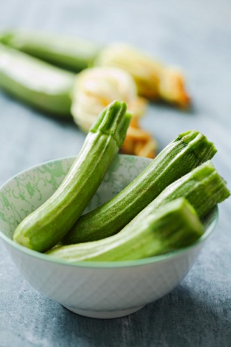 A bowl of fresh courgettes