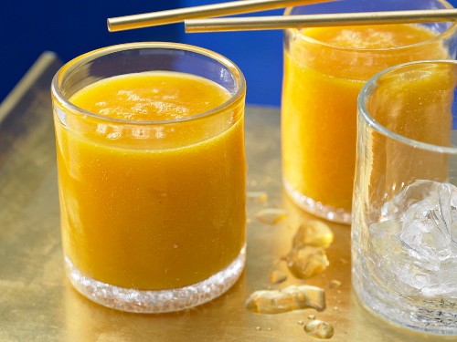 Papaya and mango shake with apple juice