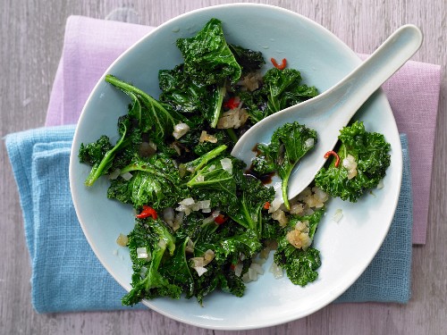Kale with chilli and onions (Asia)