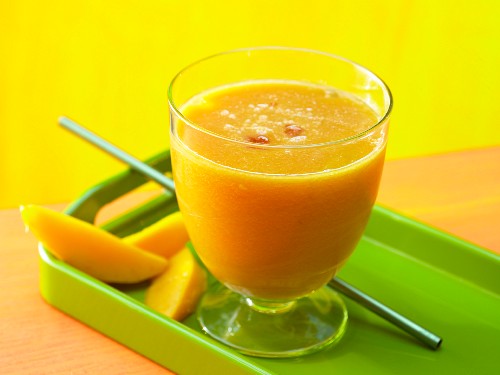 A guava and mango drink with melon