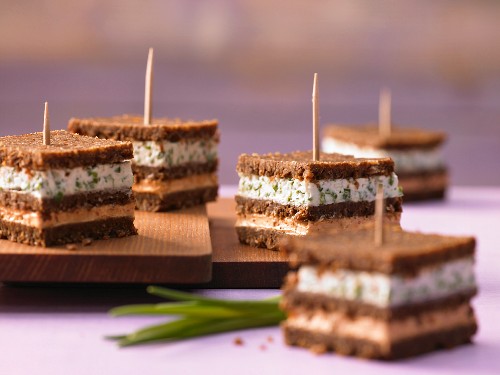 Pumpernickel with two types of fresh cheese