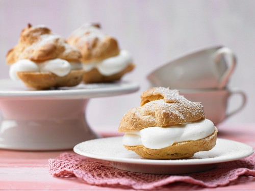 Profiteroles with quark and lemon cream