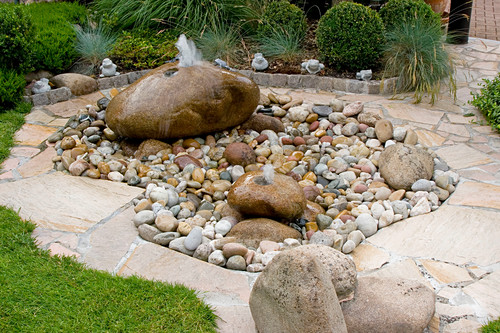 Sprudelstein Bilder GartenFotos kaufen Gartenbildagentur Friedrich