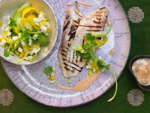 Tilapia fillets with heart of palm and a mango salad