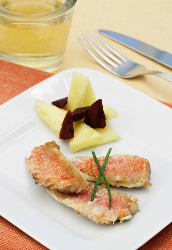 Red mullet with a pineapple and beetroot salad
