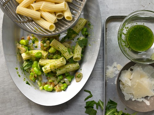 Pasta mit Bohnen und Rucola