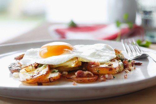 Bratkartoffeln mit Spiegelei