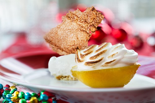 Amalfi lemons with lemon cream and meringue for Christmas