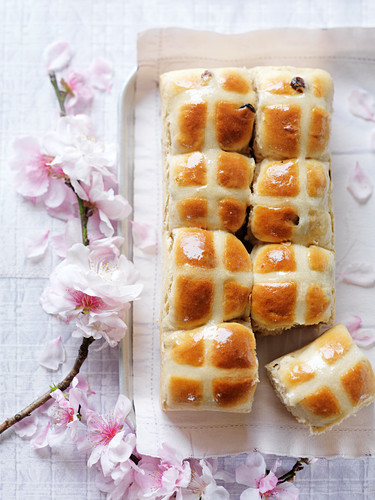 Hot cross buns (Easter speciality from England)