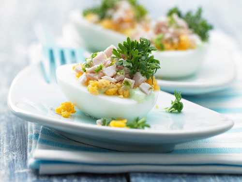 Wasabi eggs with cress and turkey breast