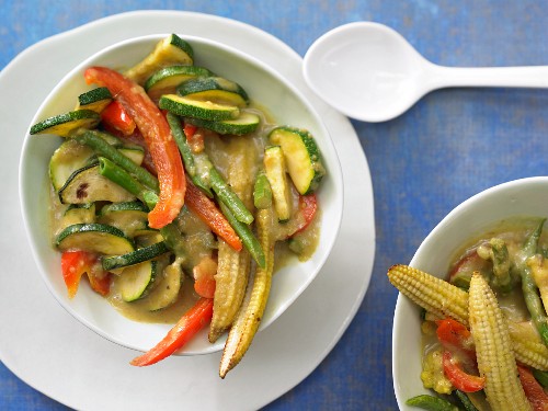 Yellow Thai vegetable curry