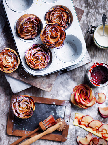 Apple flow tarts