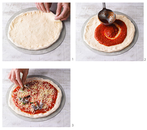 Pizza mit Garnelen zubereiten