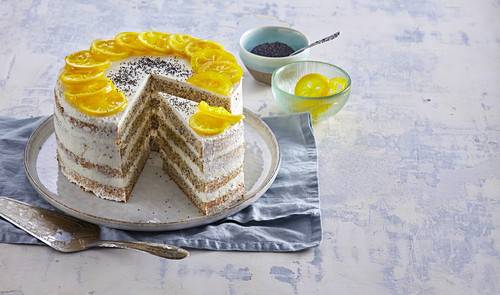 Lemon and poppy seed cake