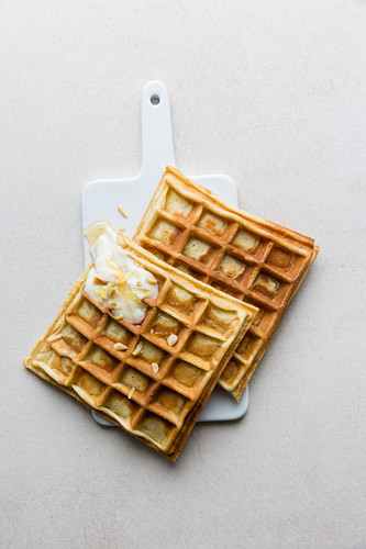 Biskuitwaffeln mit Joghurt