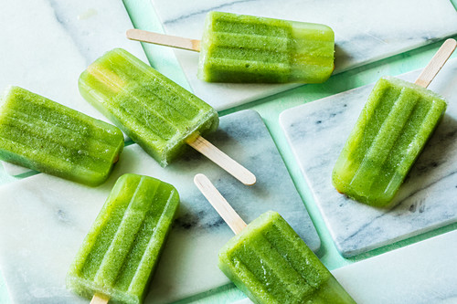 Cucumber and pineapple smoothie ice lollies