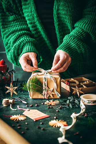 Wrapping Christmas gift