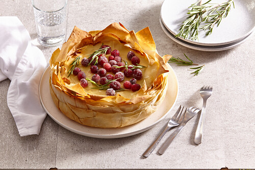 Baklava-Käsekuchen mit Cranberries