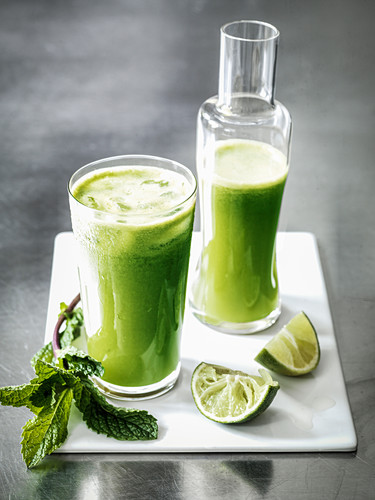 Cucumber lime and mint green juice